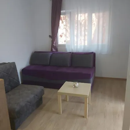 Jo Lägenhet *